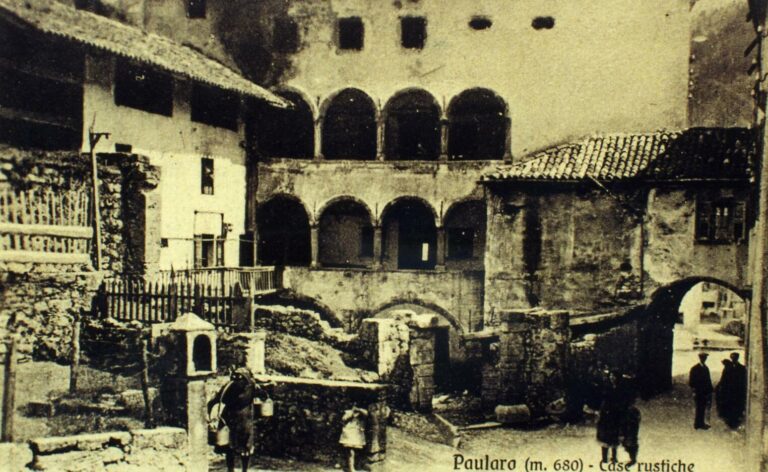 Antica foto del palazzo Calice-Screm.